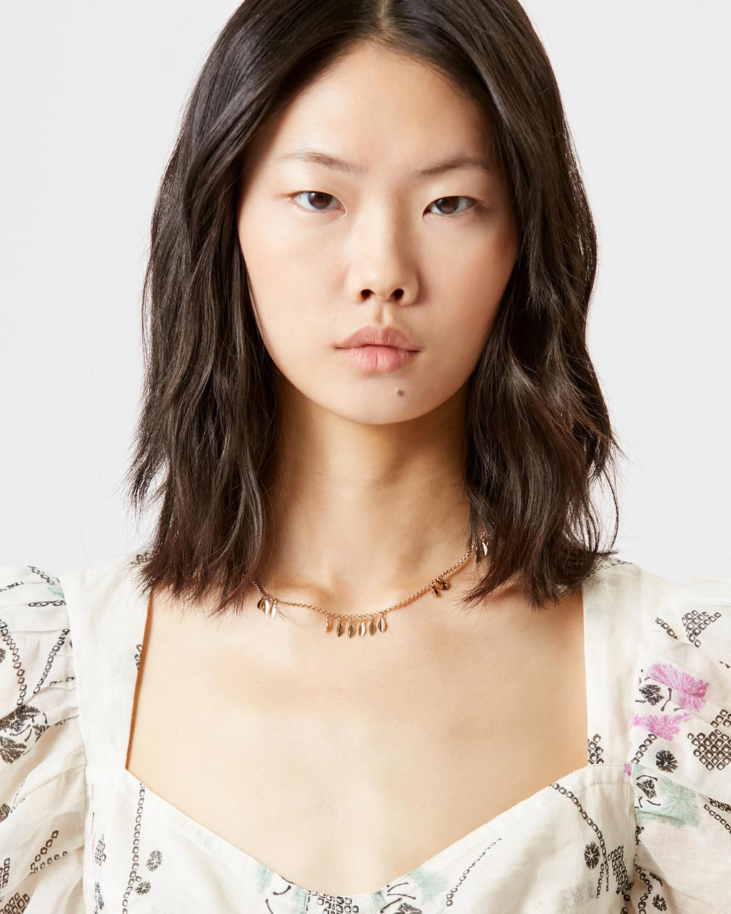 Metal Shiny Leaf Choker
